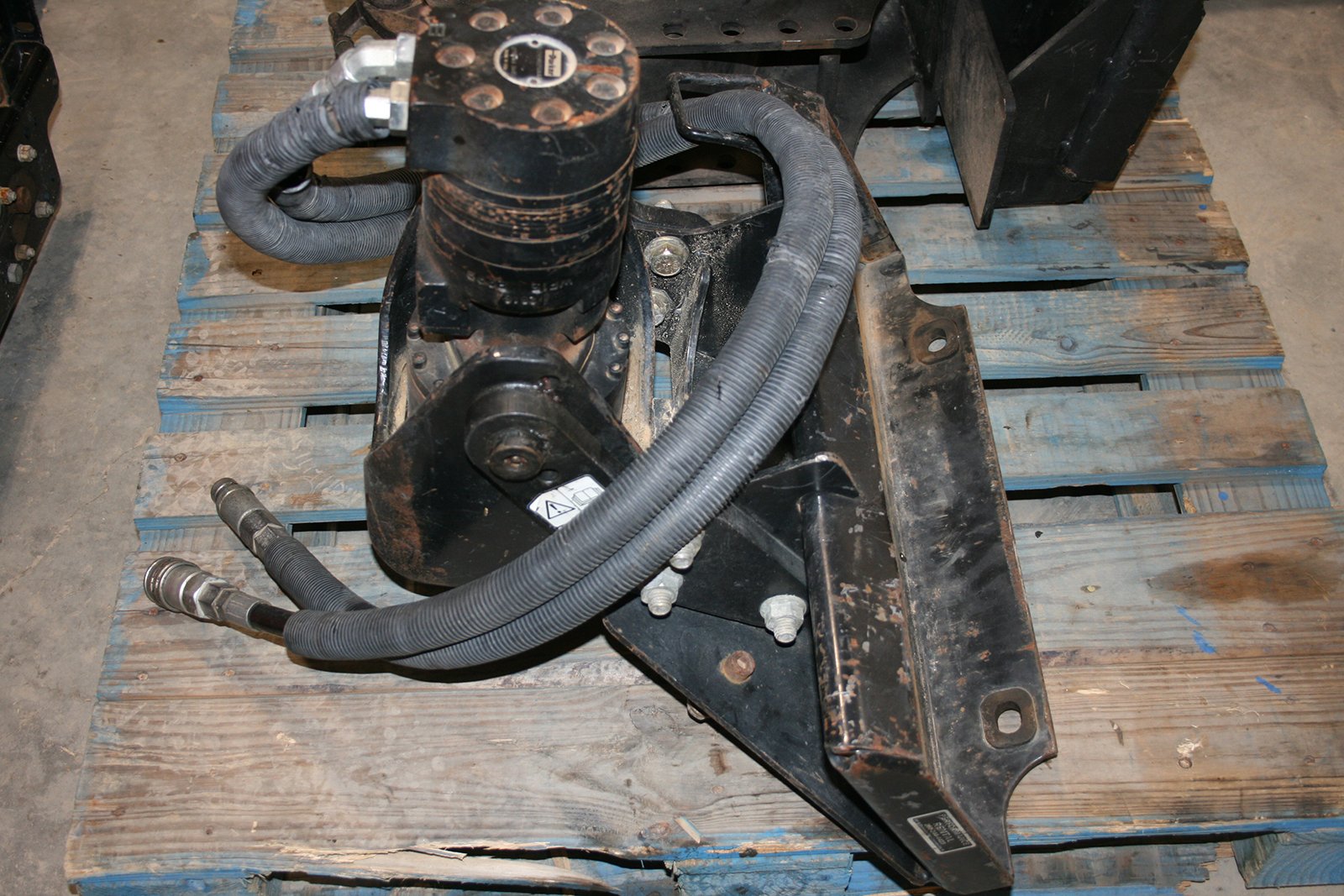 Property photo 291 - AREA FARMERS & CONTRACTORS EQUIPMENT AUCTION IN WHITLEY COUNTY, INDIANA