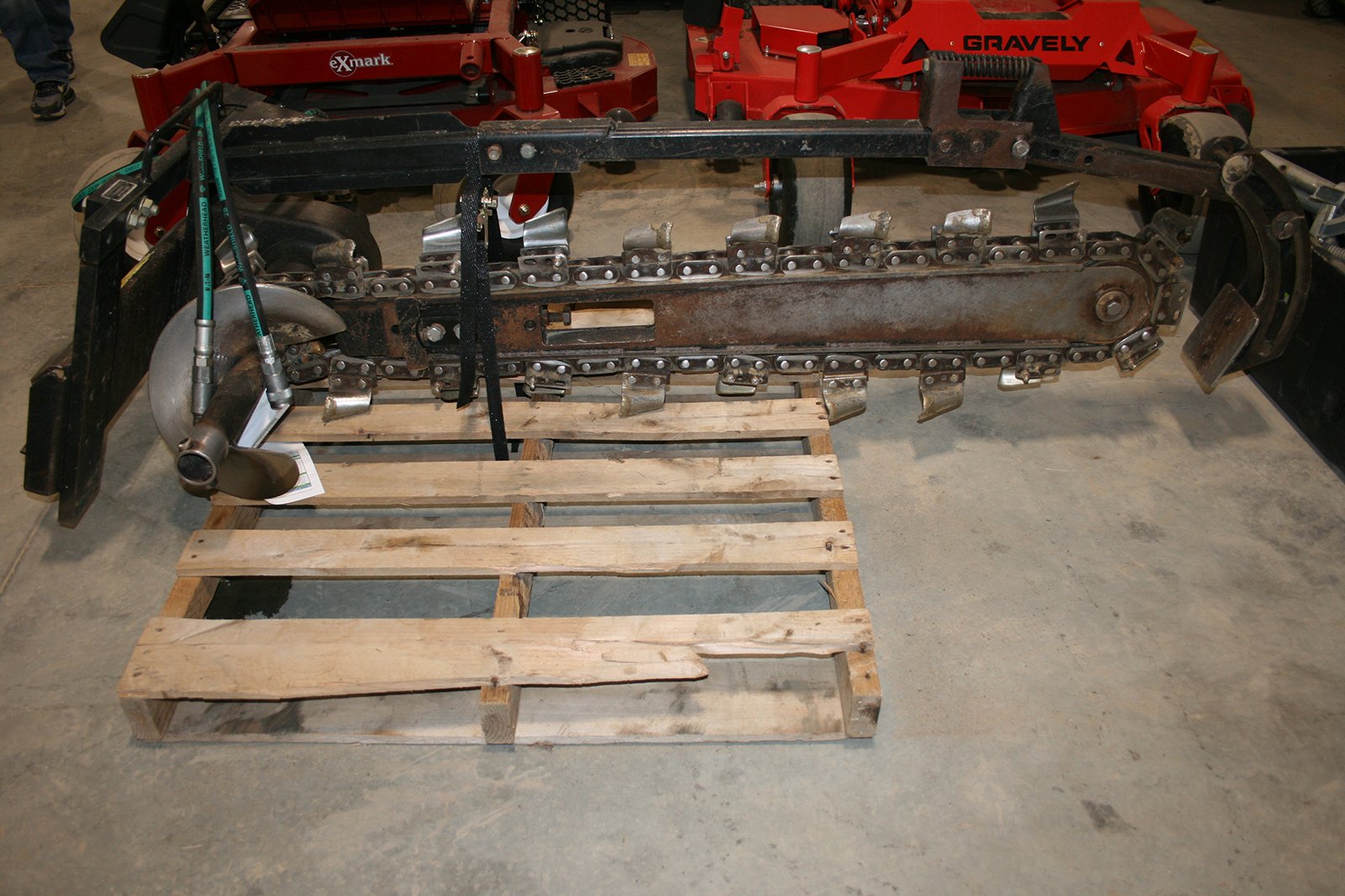 Property photo 292 - AREA FARMERS & CONTRACTORS EQUIPMENT AUCTION IN WHITLEY COUNTY, INDIANA