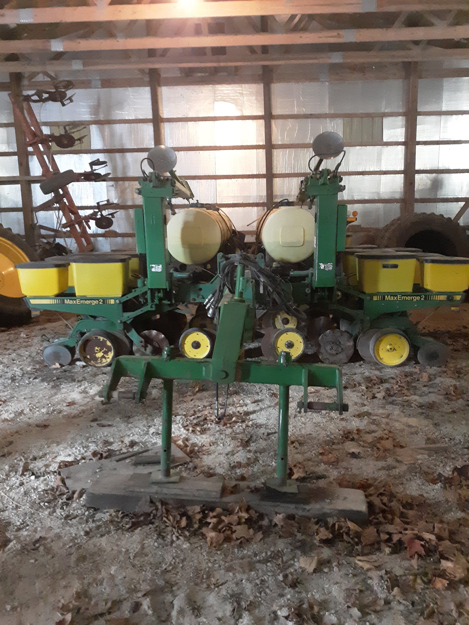 Property photo 39 - AREA FARMERS & CONTRACTORS EQUIPMENT AUCTION IN WHITLEY COUNTY, INDIANA