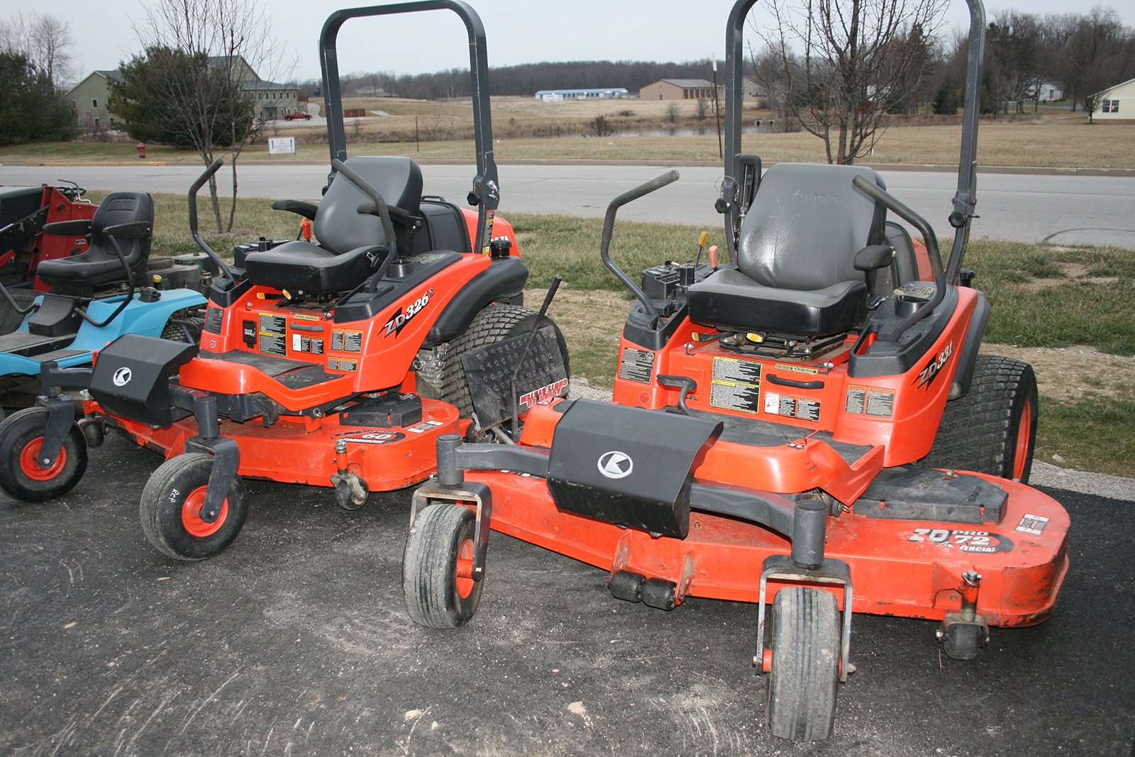Property photo 326 - AREA FARMERS & CONTRACTORS EQUIPMENT AUCTION IN WHITLEY COUNTY, INDIANA