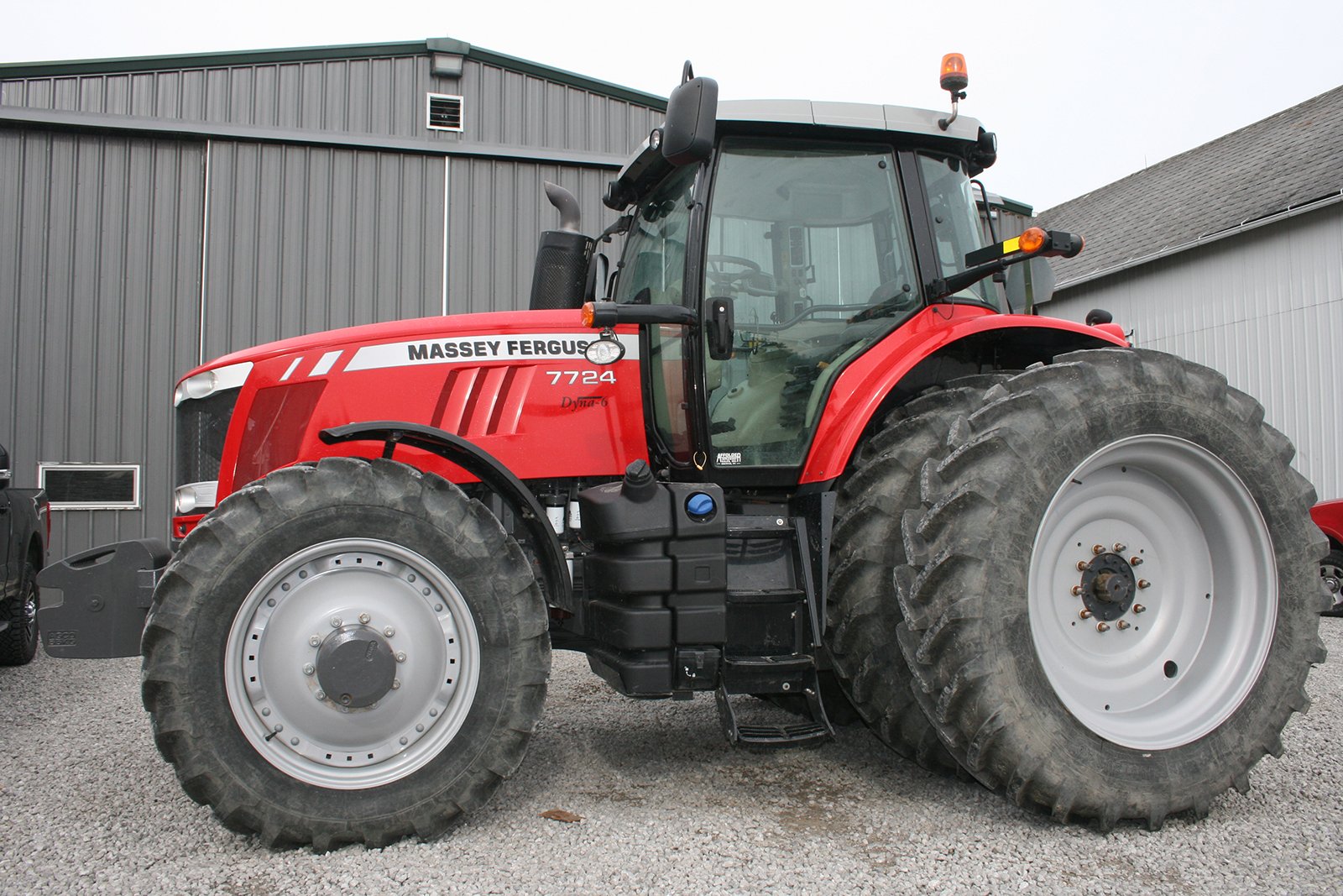 Property photo 2 - AREA FARMERS & CONTRACTORS EQUIPMENT AUCTION IN WHITLEY COUNTY, INDIANA