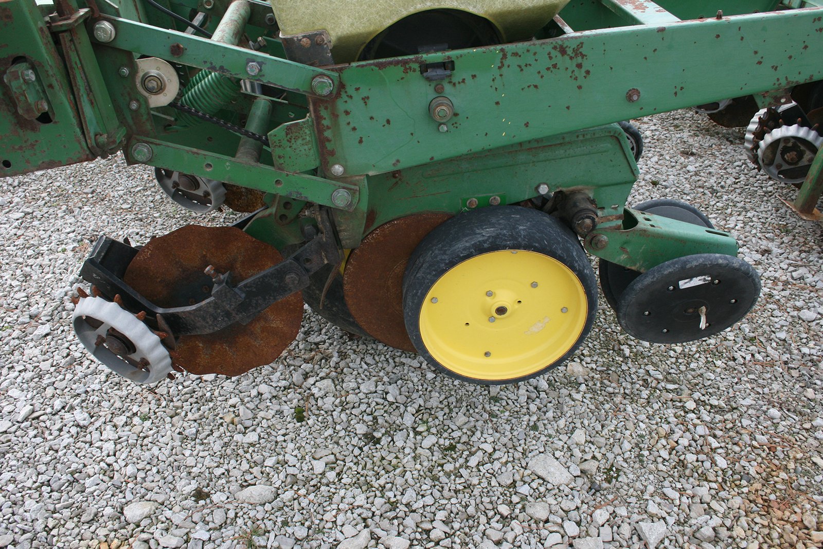 Property photo 37 - AREA FARMERS & CONTRACTORS EQUIPMENT AUCTION IN WHITLEY COUNTY, INDIANA