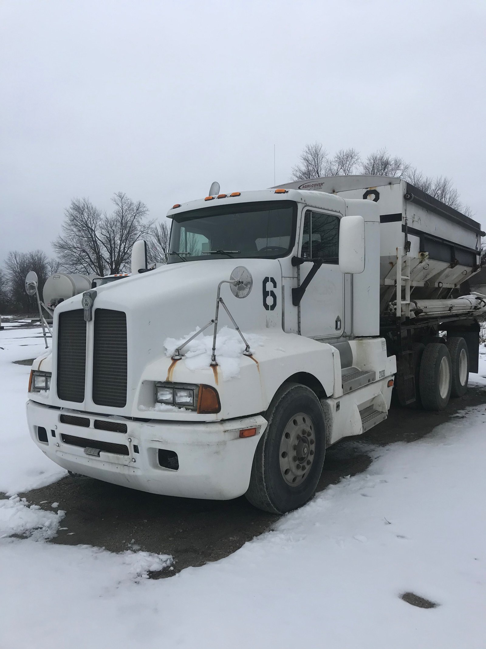 Property photo 106 - AREA FARMERS & CONTRACTORS EQUIPMENT AUCTION IN WHITLEY COUNTY, INDIANA