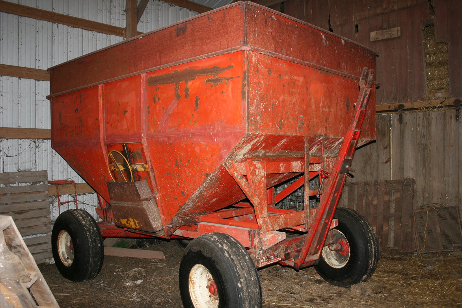 Property photo 141 - AREA FARMERS & CONTRACTORS EQUIPMENT AUCTION IN WHITLEY COUNTY, INDIANA