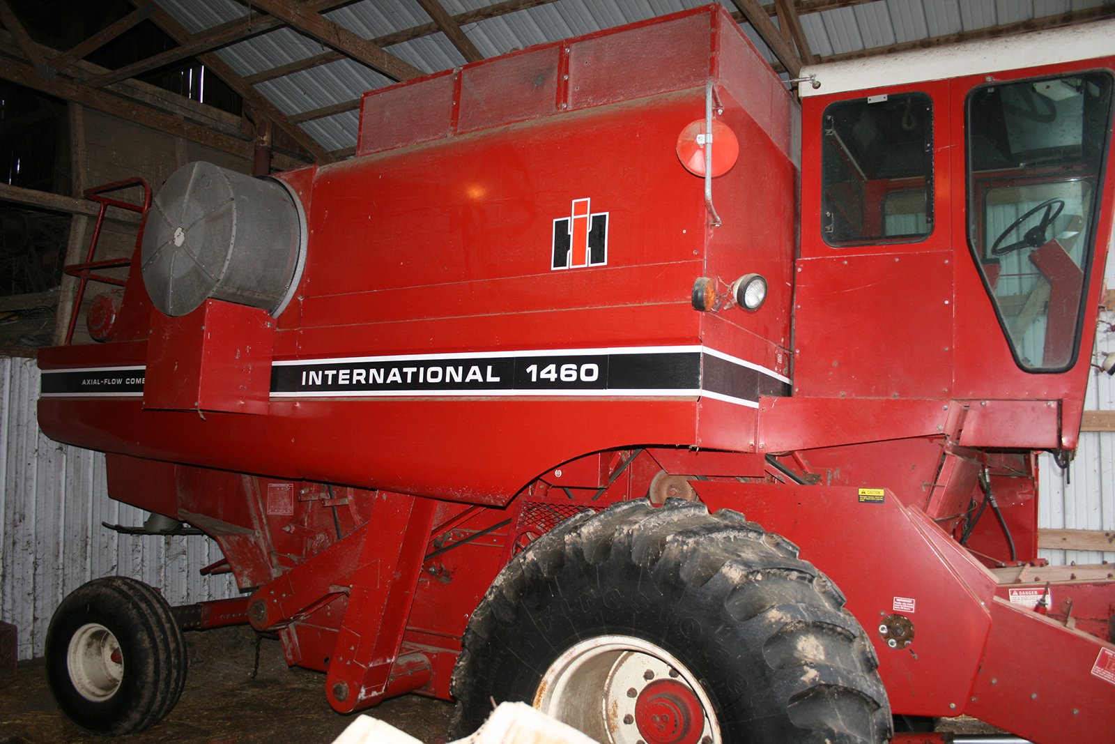 Property photo 122 - AREA FARMERS & CONTRACTORS EQUIPMENT AUCTION IN WHITLEY COUNTY, INDIANA