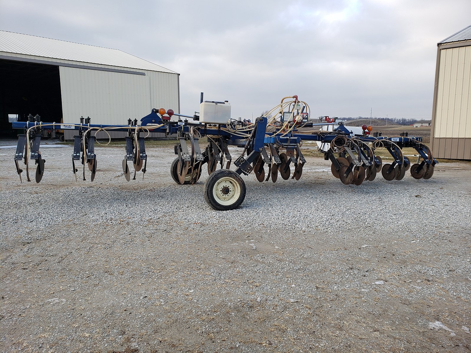 Property photo 117 - AREA FARMERS & CONTRACTORS EQUIPMENT AUCTION IN WHITLEY COUNTY, INDIANA