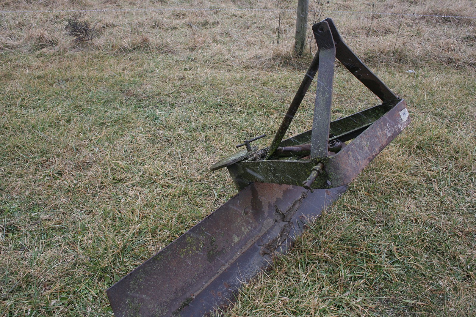 Property photo 200 - AREA FARMERS & CONTRACTORS EQUIPMENT AUCTION IN WHITLEY COUNTY, INDIANA