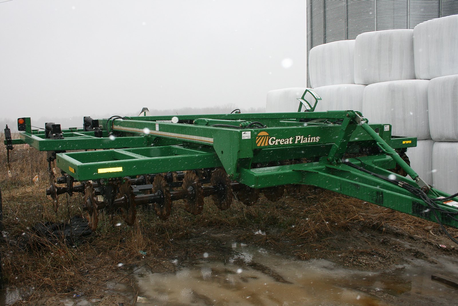 Property photo 69 - AREA FARMERS & CONTRACTORS EQUIPMENT AUCTION IN WHITLEY COUNTY, INDIANA