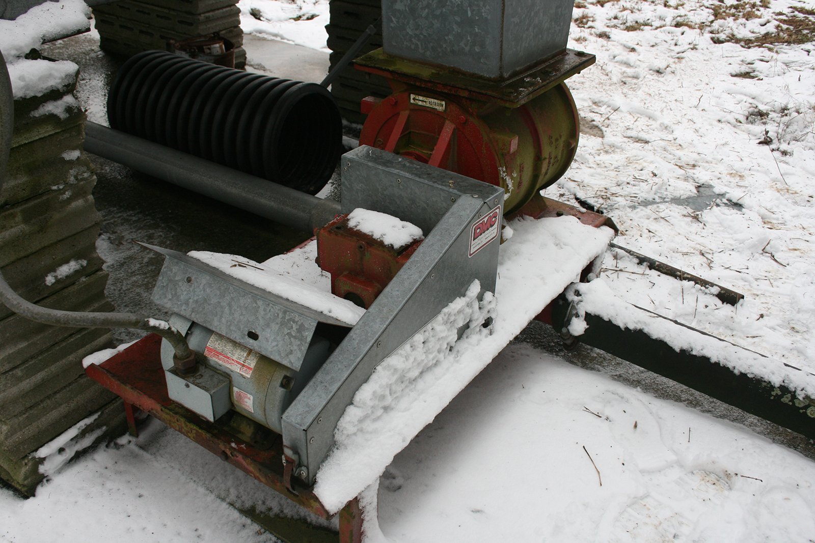 Property photo 205 - AREA FARMERS & CONTRACTORS EQUIPMENT AUCTION IN WHITLEY COUNTY, INDIANA