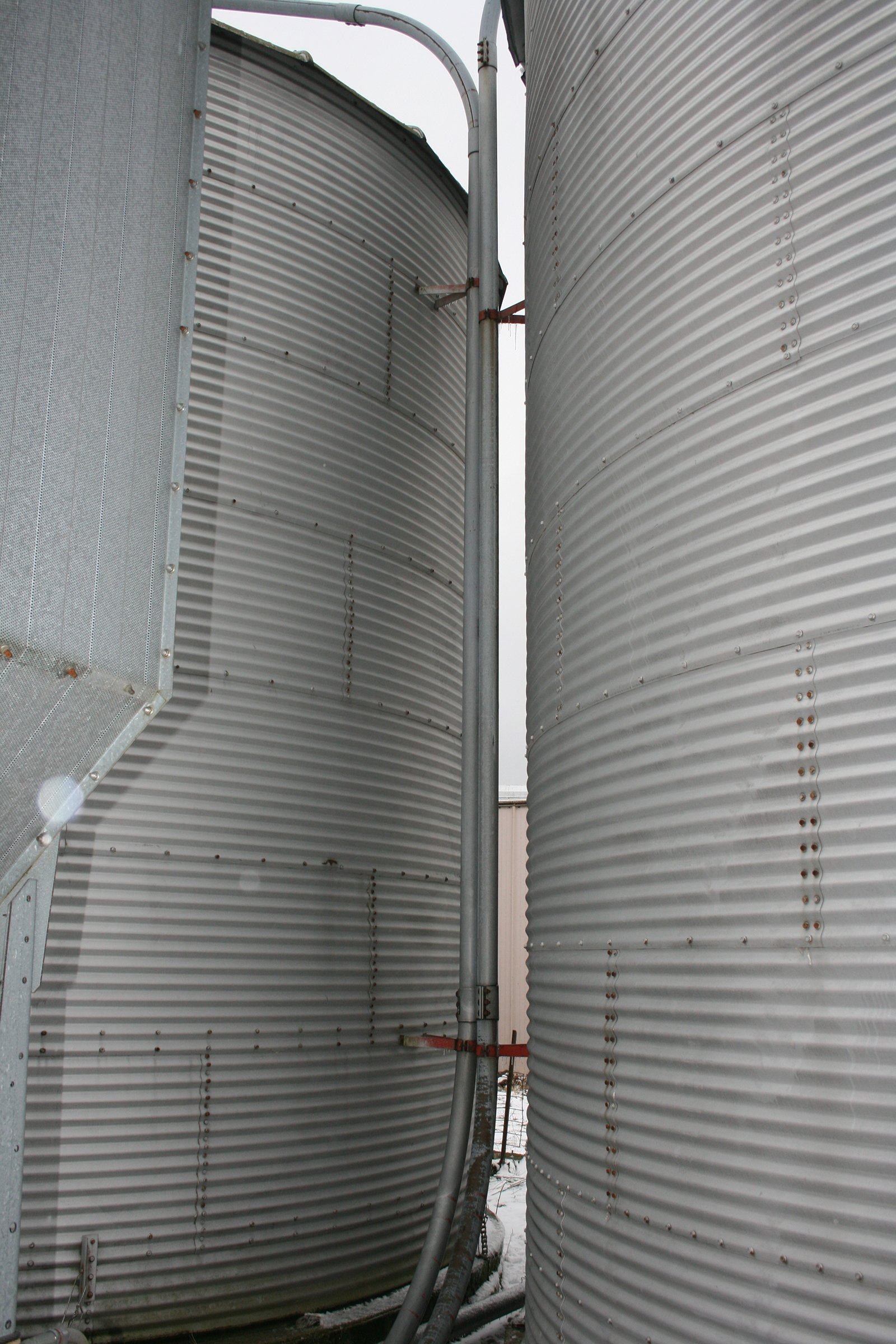 Property photo 206 - AREA FARMERS & CONTRACTORS EQUIPMENT AUCTION IN WHITLEY COUNTY, INDIANA