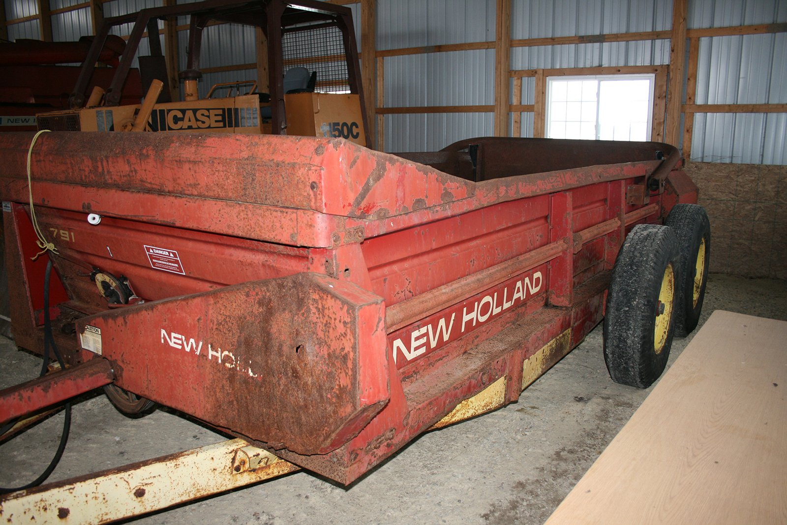 Property photo 186 - AREA FARMERS & CONTRACTORS EQUIPMENT AUCTION IN WHITLEY COUNTY, INDIANA