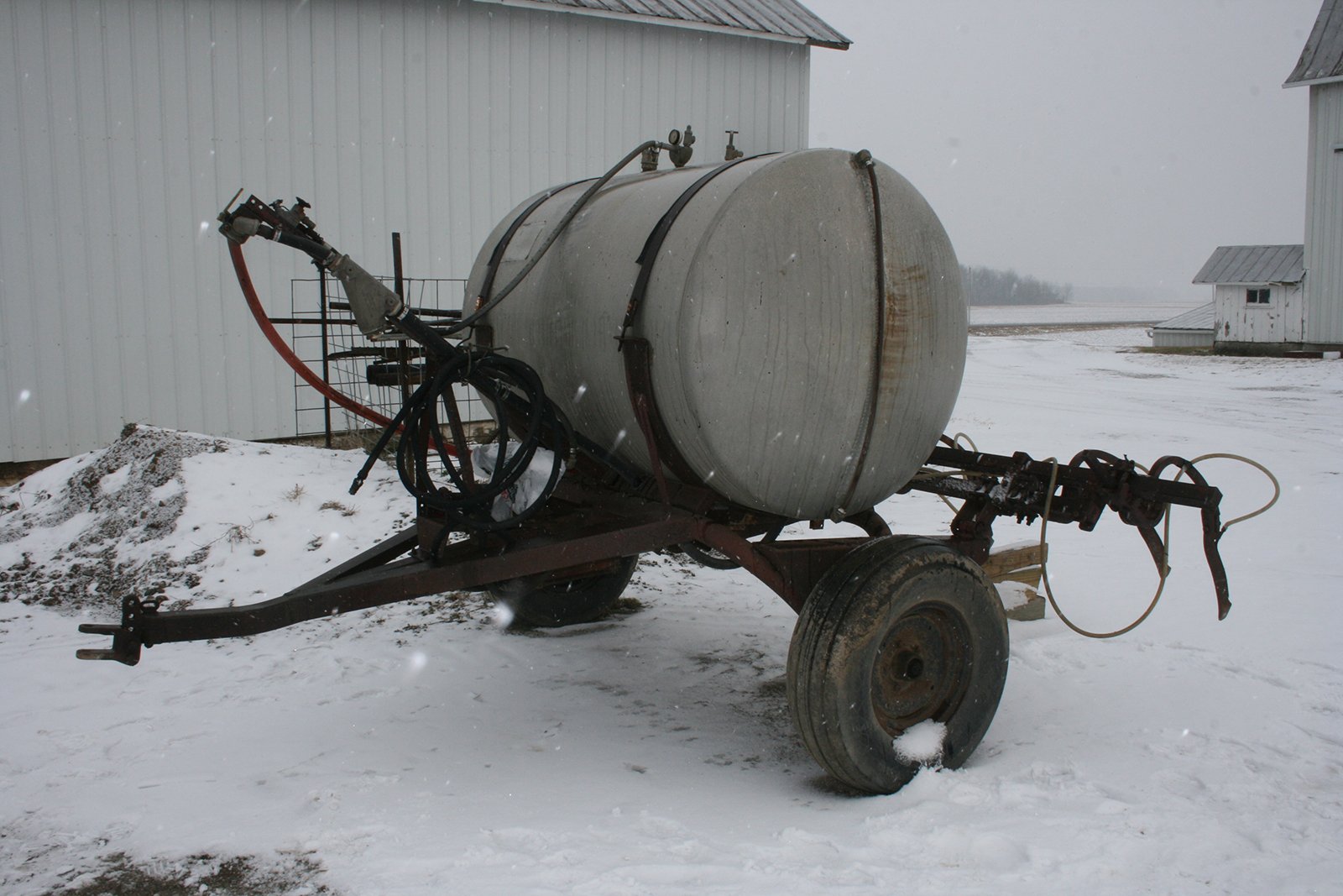 Property photo 100 - AREA FARMERS & CONTRACTORS EQUIPMENT AUCTION IN WHITLEY COUNTY, INDIANA