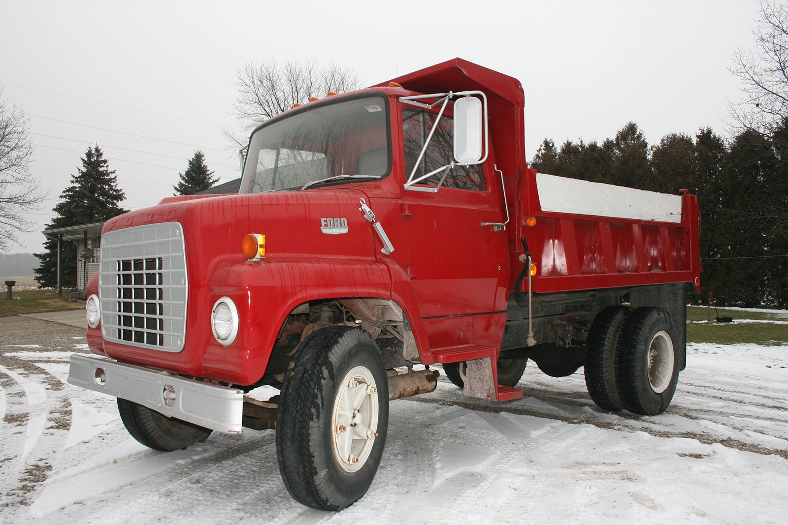 Property photo 221 - AREA FARMERS & CONTRACTORS EQUIPMENT AUCTION IN WHITLEY COUNTY, INDIANA