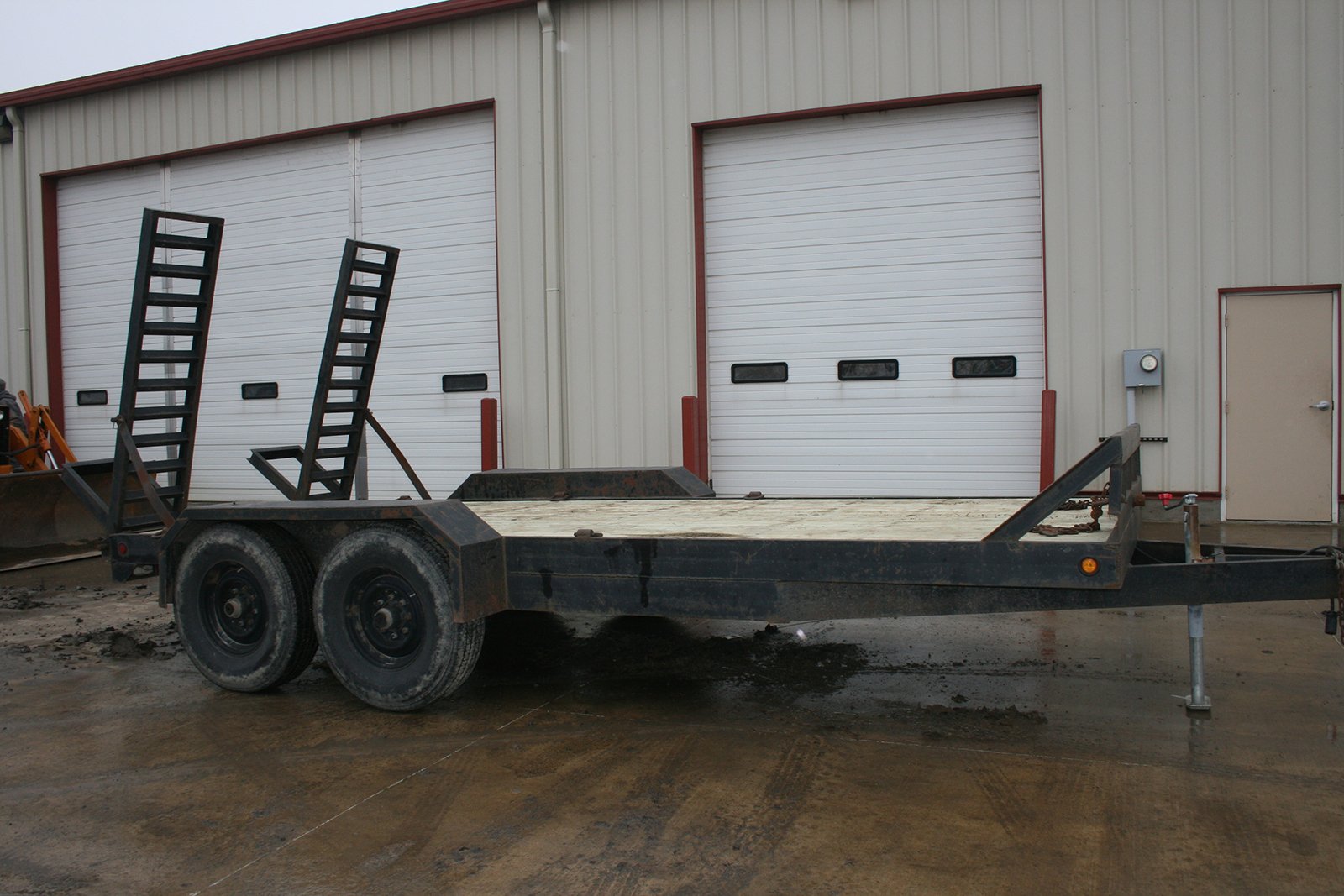 Property photo 242 - AREA FARMERS & CONTRACTORS EQUIPMENT AUCTION IN WHITLEY COUNTY, INDIANA