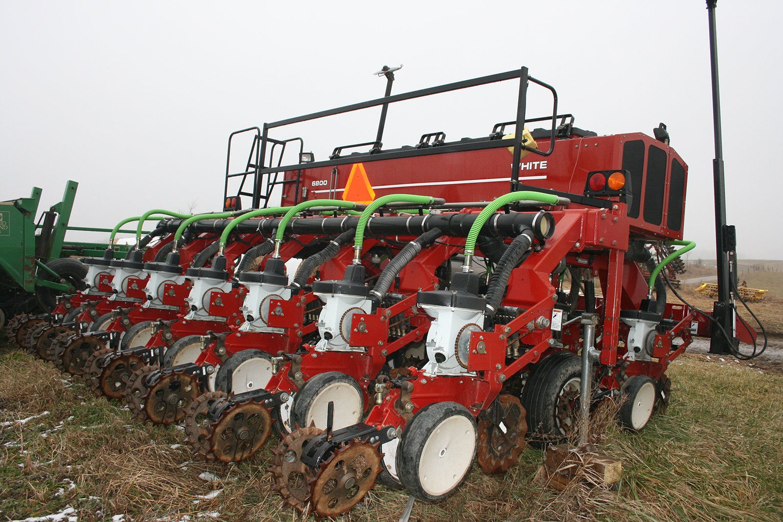 Property photo 25 - AREA FARMERS & CONTRACTORS EQUIPMENT AUCTION IN WHITLEY COUNTY, INDIANA