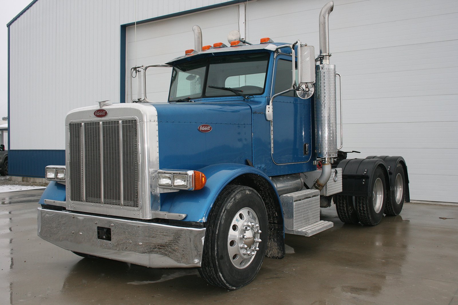 Property photo 217 - AREA FARMERS & CONTRACTORS EQUIPMENT AUCTION IN WHITLEY COUNTY, INDIANA
