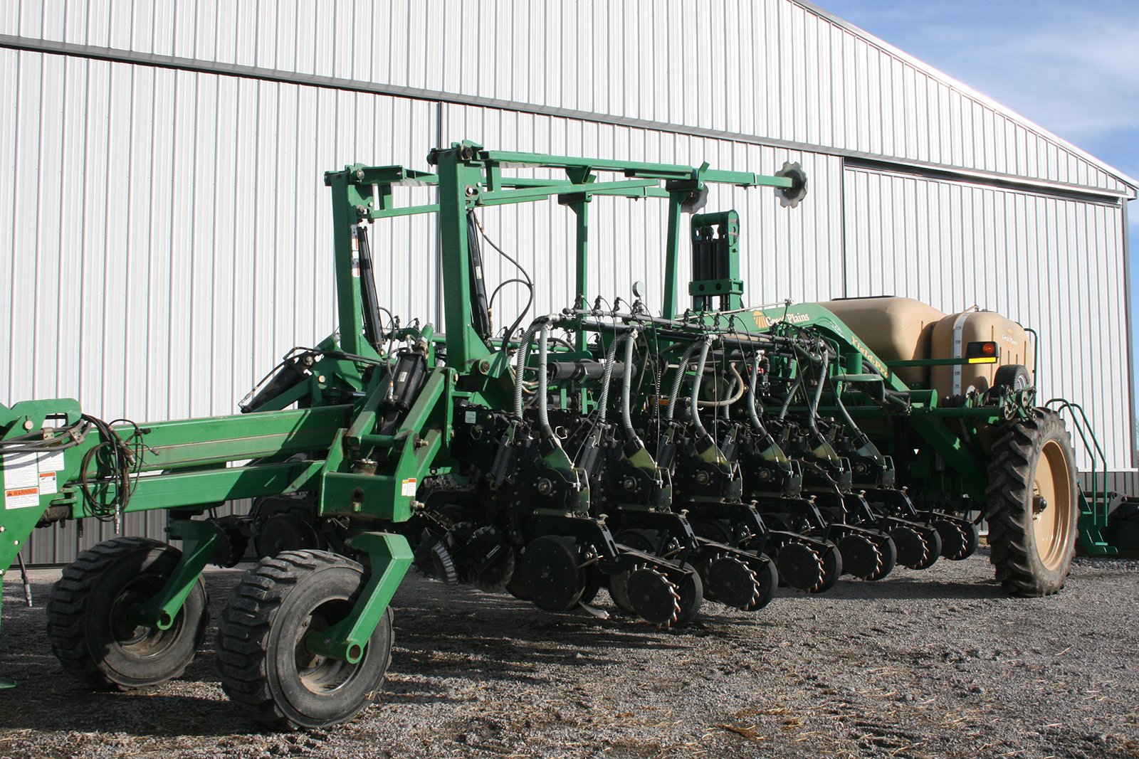 Property photo 27 - AREA FARMERS & CONTRACTORS EQUIPMENT AUCTION IN WHITLEY COUNTY, INDIANA