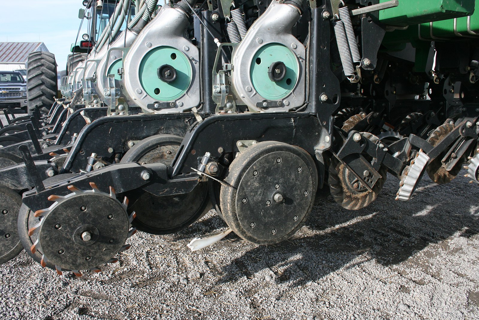 Property photo 29 - AREA FARMERS & CONTRACTORS EQUIPMENT AUCTION IN WHITLEY COUNTY, INDIANA