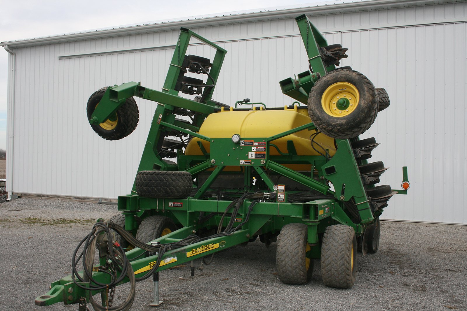 Property photo 24 - AREA FARMERS & CONTRACTORS EQUIPMENT AUCTION IN WHITLEY COUNTY, INDIANA
