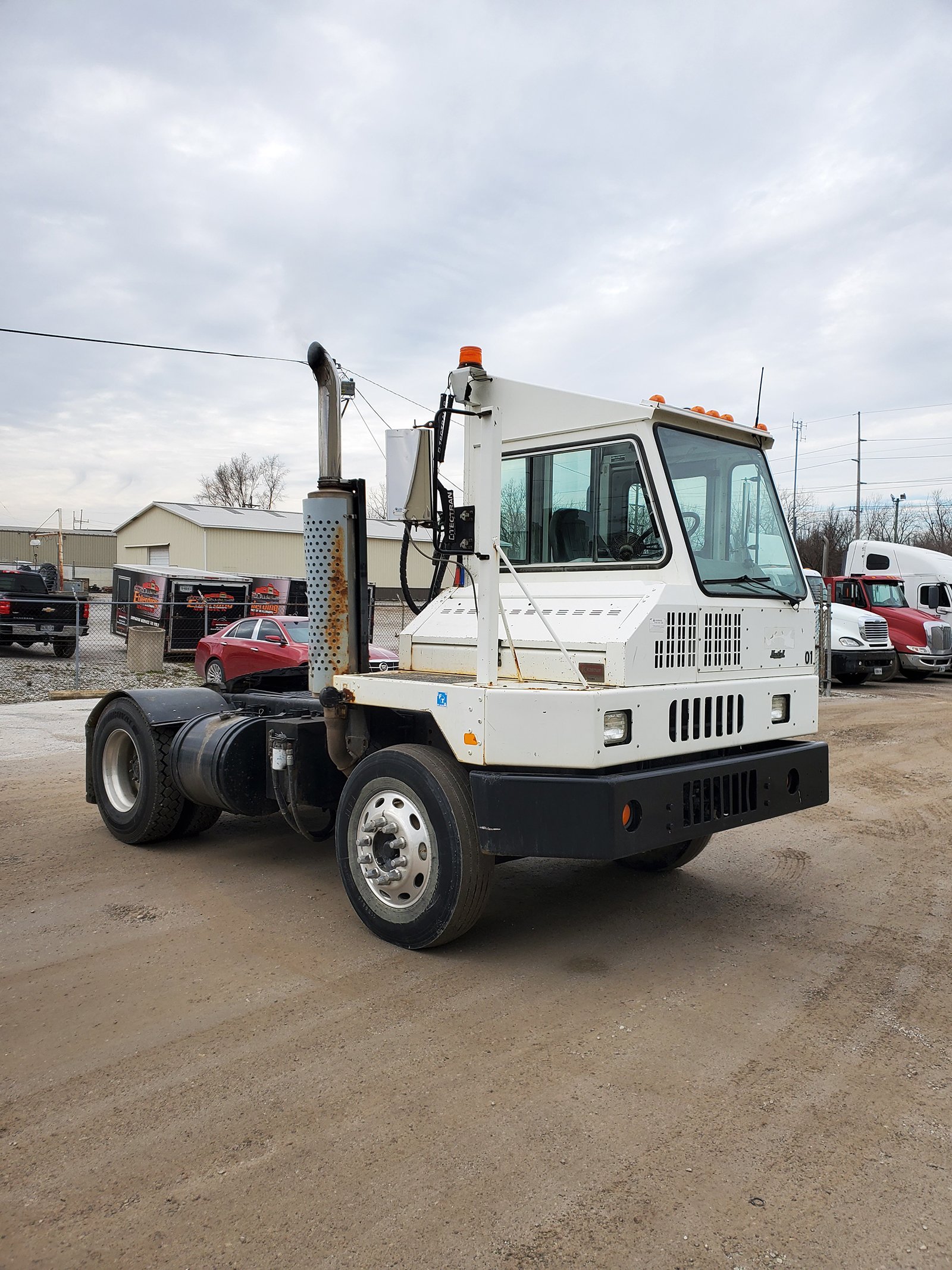 Property photo 220 - AREA FARMERS & CONTRACTORS EQUIPMENT AUCTION IN WHITLEY COUNTY, INDIANA