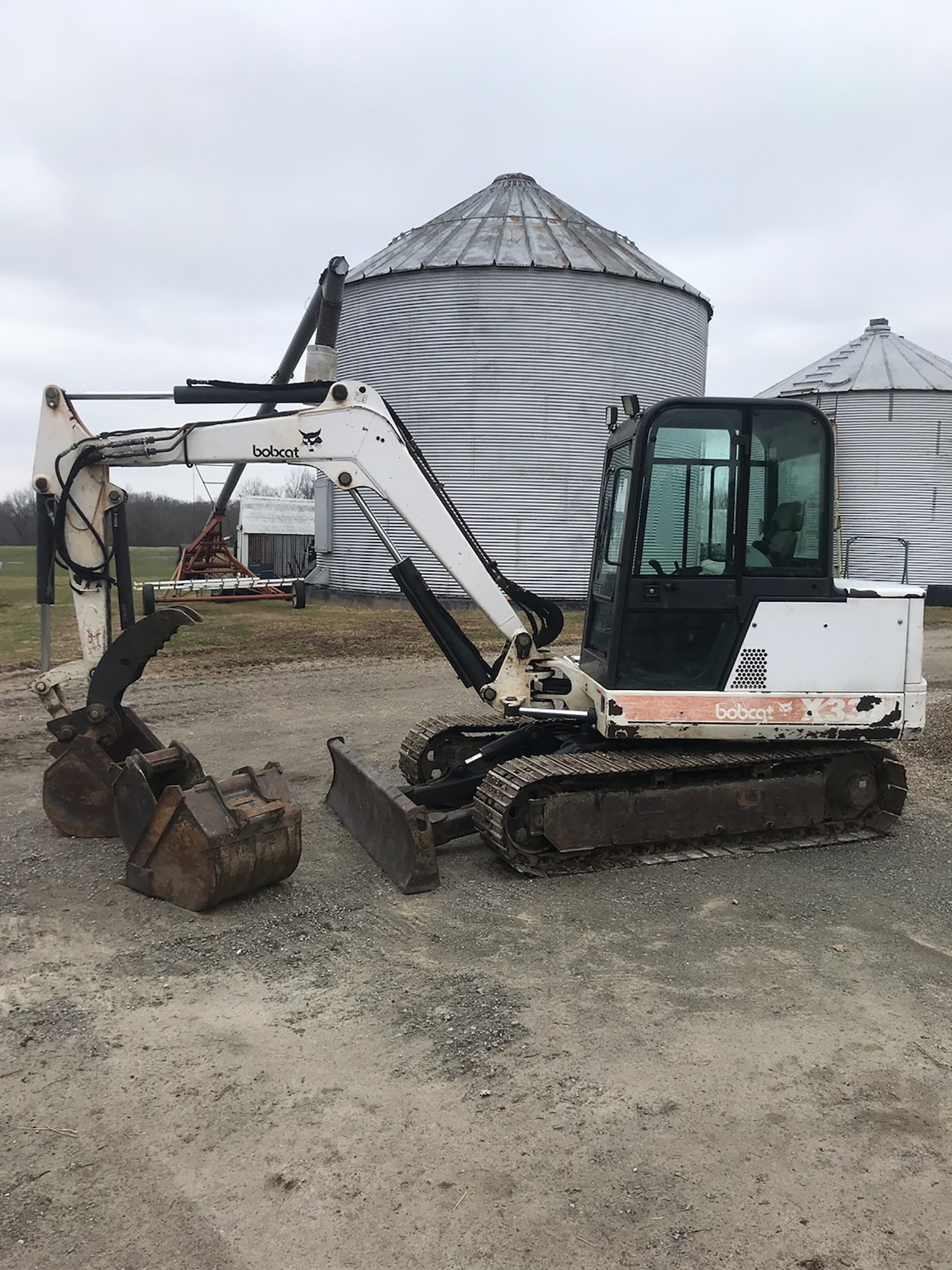 Property photo 281 - AREA FARMERS & CONTRACTORS EQUIPMENT AUCTION IN WHITLEY COUNTY, INDIANA