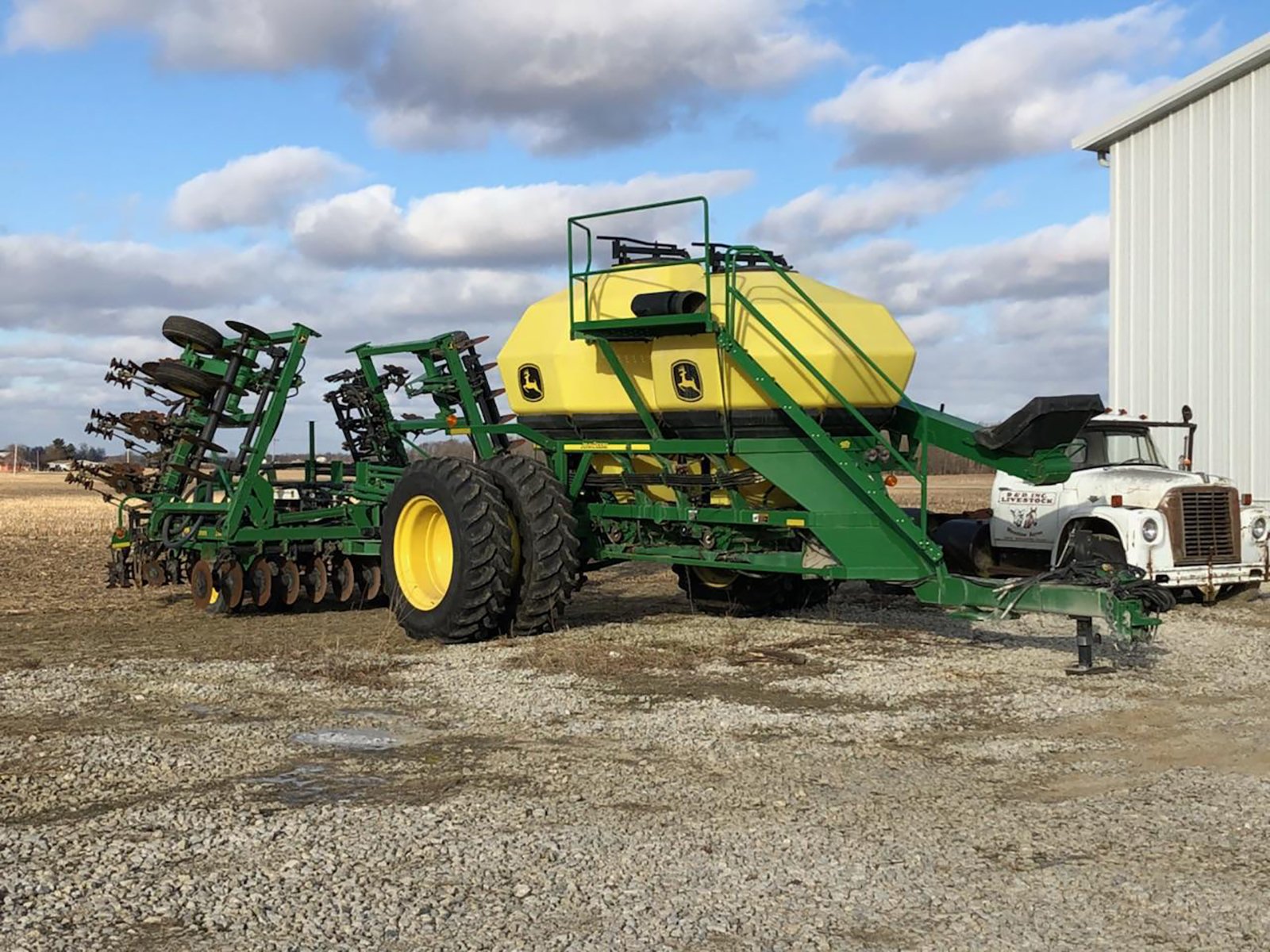 Property photo 23 - AREA FARMERS & CONTRACTORS EQUIPMENT AUCTION IN WHITLEY COUNTY, INDIANA