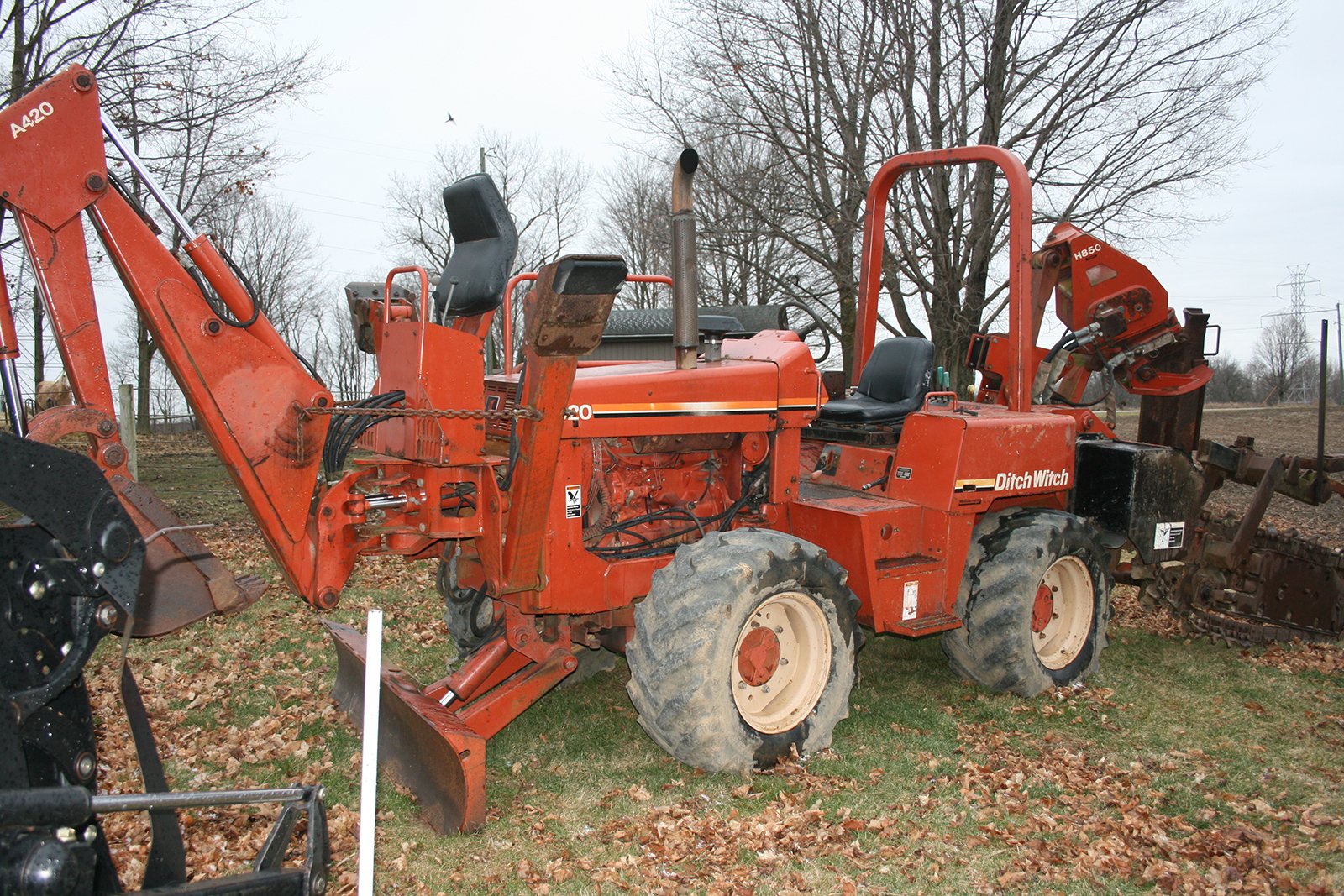 Property photo 211 - AREA FARMERS & CONTRACTORS EQUIPMENT AUCTION IN WHITLEY COUNTY, INDIANA