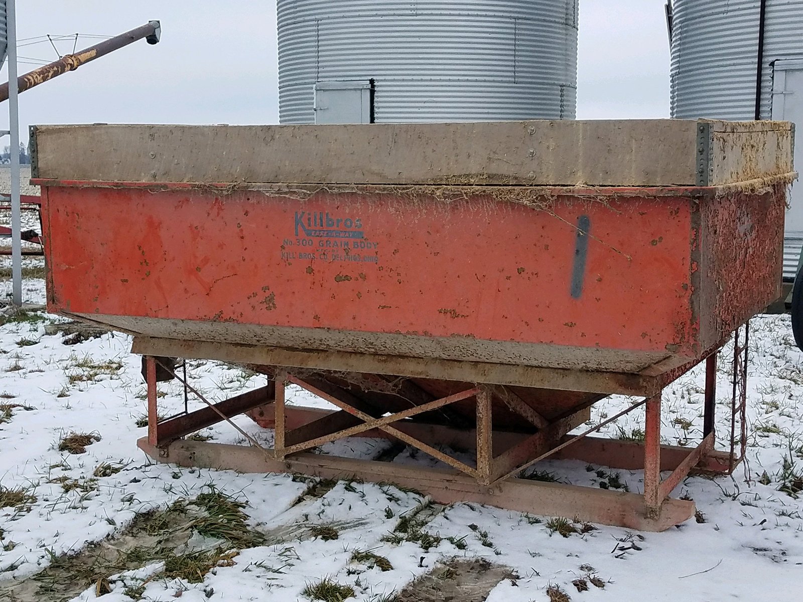 Property photo 150 - AREA FARMERS & CONTRACTORS EQUIPMENT AUCTION IN WHITLEY COUNTY, INDIANA