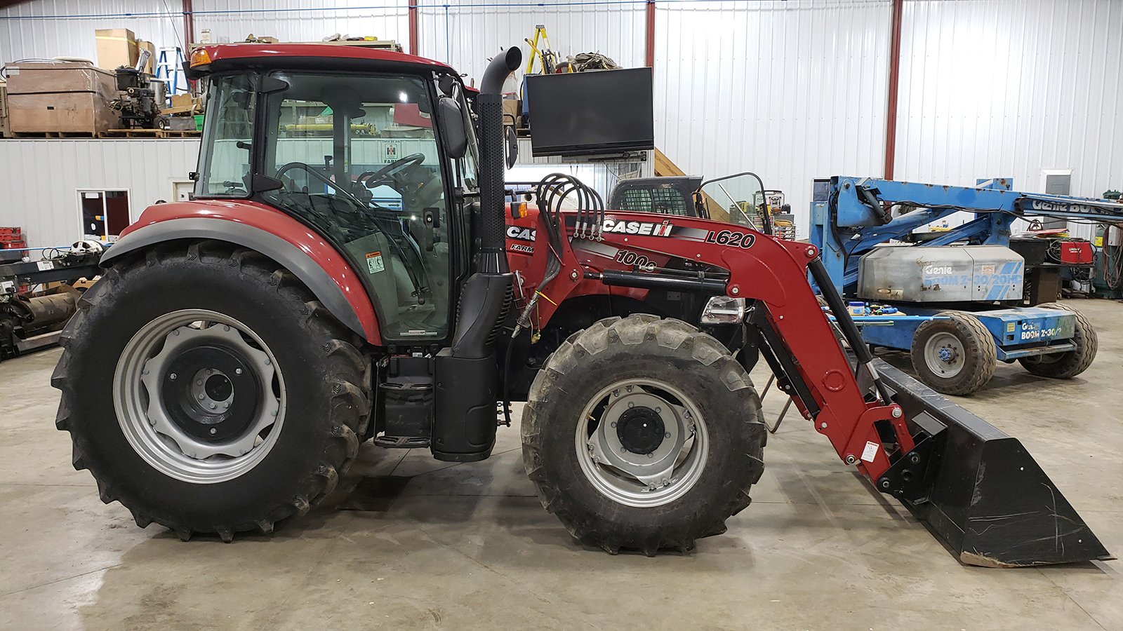 Property photo 11 - AREA FARMERS & CONTRACTORS EQUIPMENT AUCTION IN WHITLEY COUNTY, INDIANA