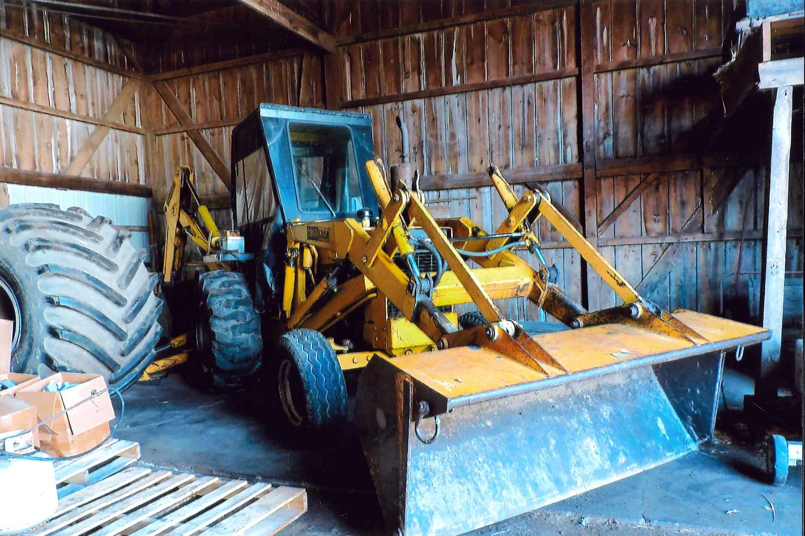 Property photo 9 - FARM EQUIPMENT AUCTION IN WHITE COUNTY, INDIANA