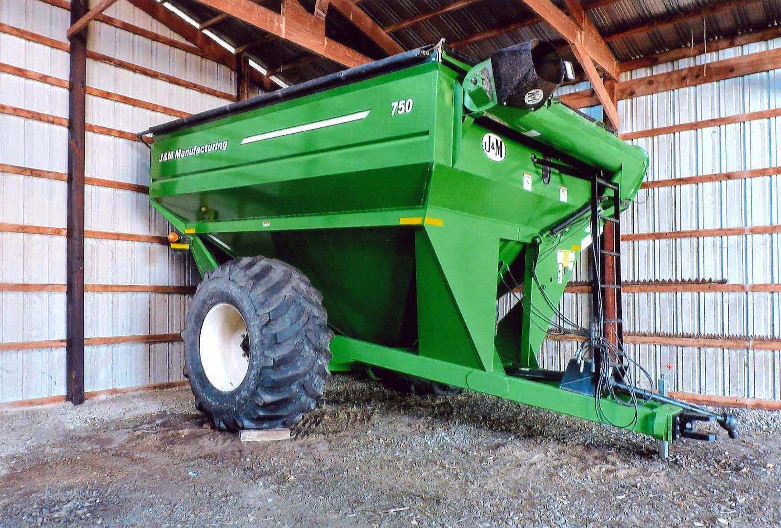 Property photo 12 - FARM EQUIPMENT AUCTION IN WHITE COUNTY, INDIANA