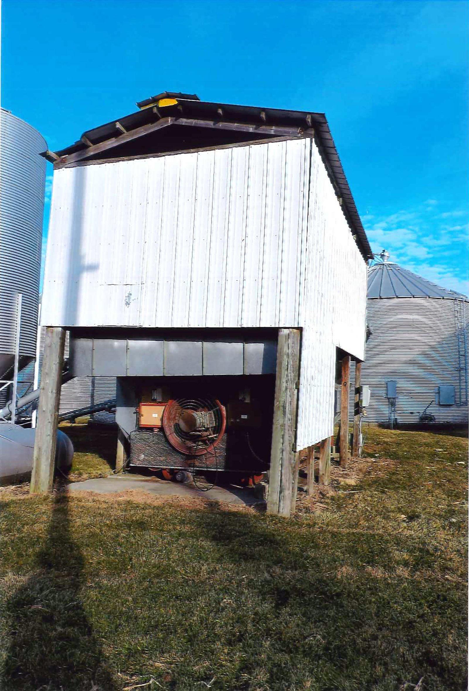 Property photo 46 - FARM EQUIPMENT AUCTION IN WHITE COUNTY, INDIANA