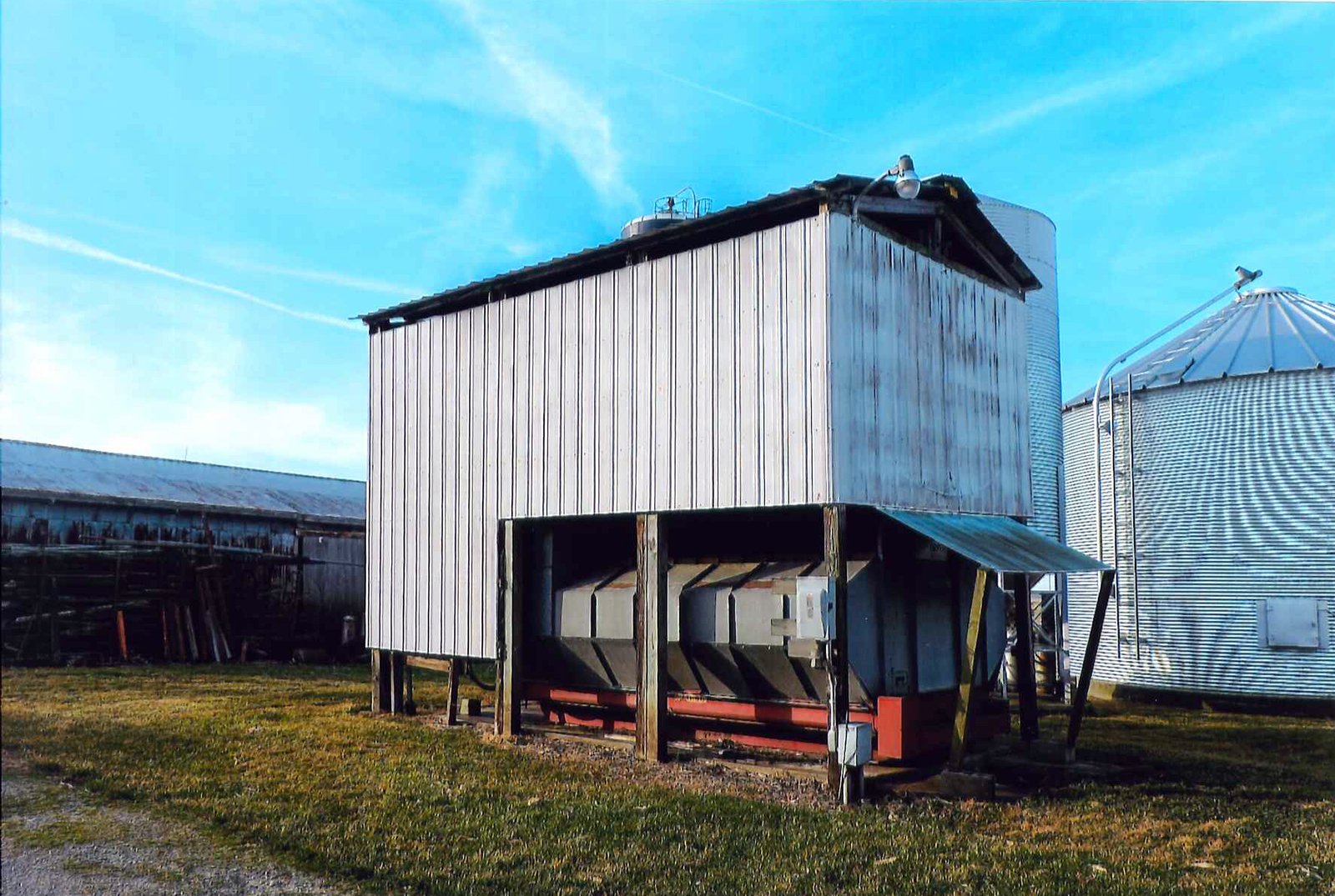 Property photo 45 - FARM EQUIPMENT AUCTION IN WHITE COUNTY, INDIANA