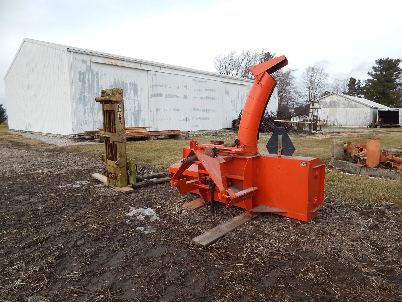 Property photo 37 - FARM EQUIPMENT AUCTION IN WHITE COUNTY, INDIANA