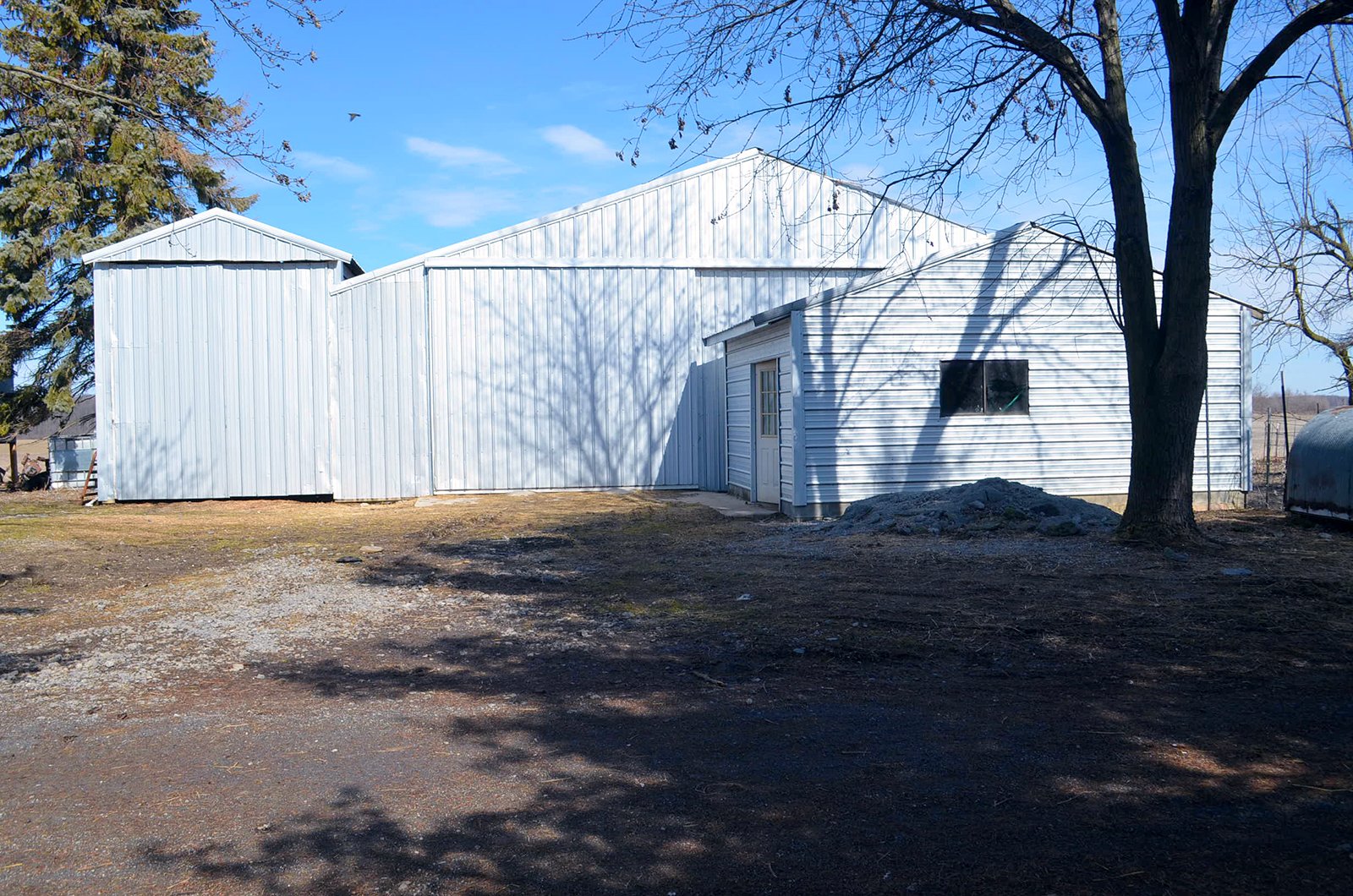 Barn in Lenawee County, Michigan - ** AUCTION HAS BEEN POSTPONED *** FARM AUCTION - 85+/- ACRES OFFERED IN 4 TRACTS IN LENAWEE COUNTY, MICHIGAN