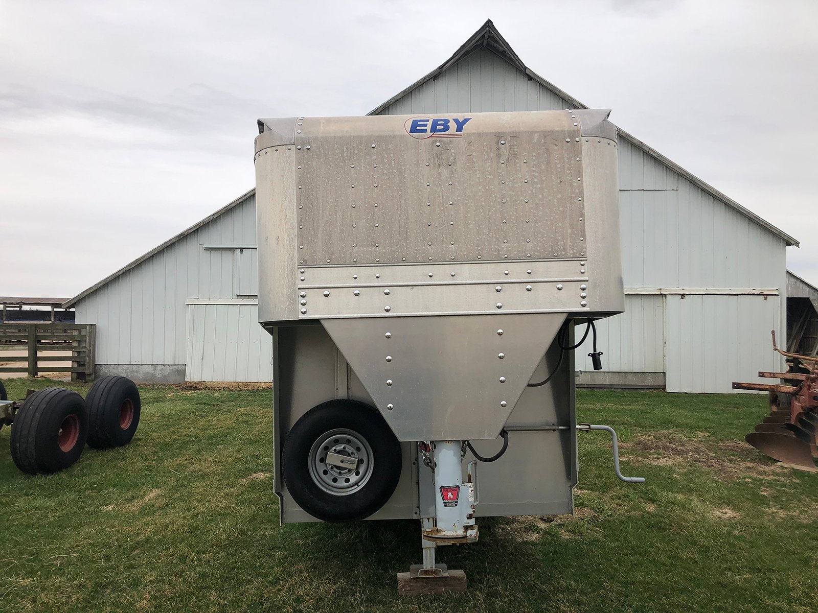 Property photo 35 - *** VIRTUAL ONLINE AND PHONE BID *** FARM EQUIPMENT AUCTION IN WAYNE COUNTY, INDIANA