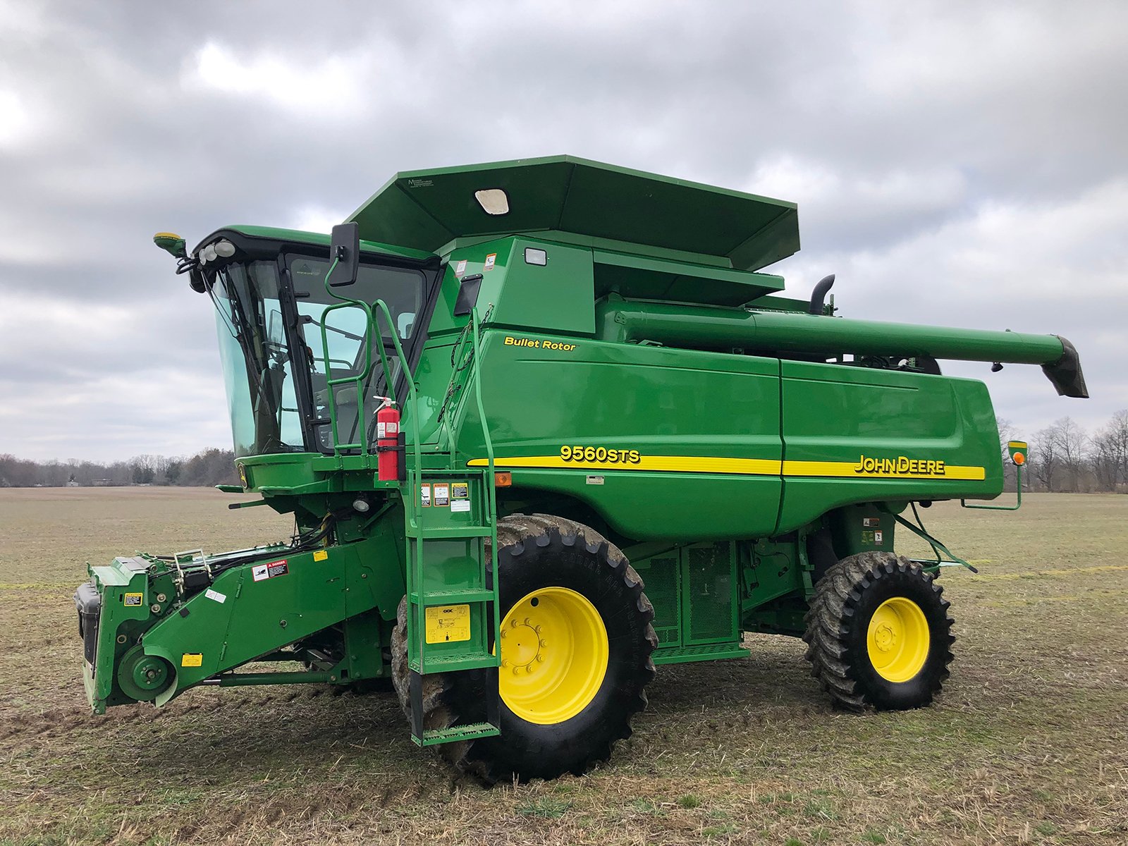 Property photo 1 - *** VIRTUAL ONLINE AND PHONE BID *** FARM EQUIPMENT AUCTION IN WAYNE COUNTY, INDIANA
