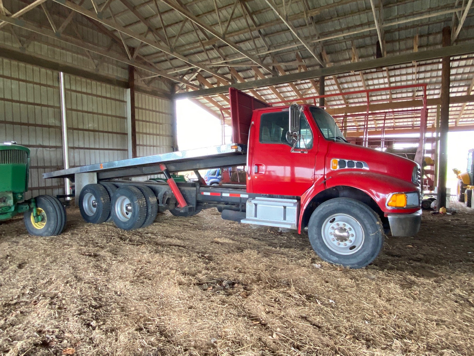 Property photo 100 - SPRING ONLINE EQUIPMENT AUCTION