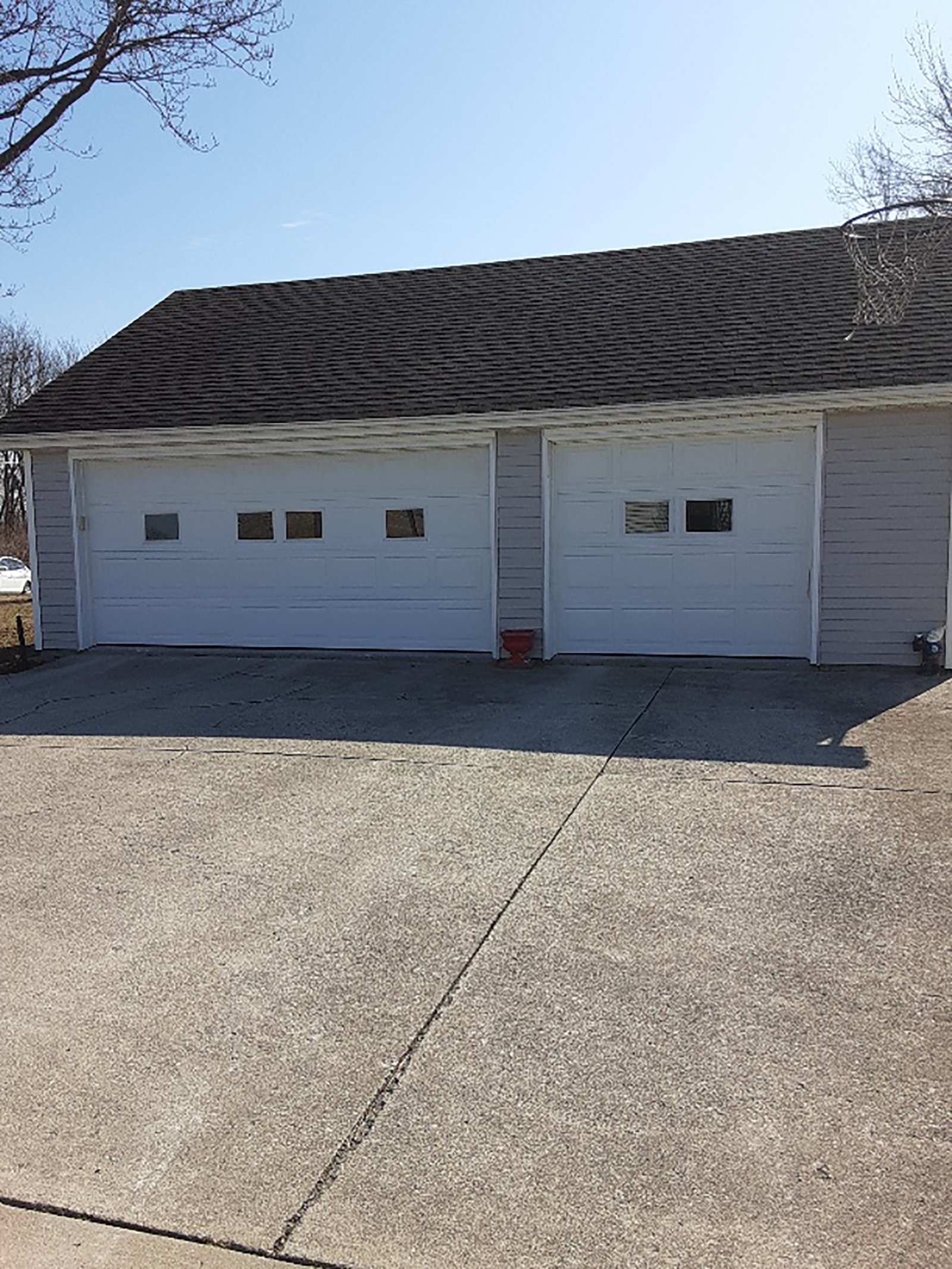 Home in Allen County, Indiana - REAL ESTATE & PERSONAL PROPERTY AUCTION - 4+/- ACRES IN ALLEN COUNTY, INDIANA