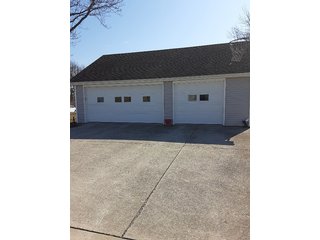 Home in Allen County, Indiana - REAL ESTATE & PERSONAL PROPERTY AUCTION - 4+/- ACRES IN ALLEN COUNTY, INDIANA