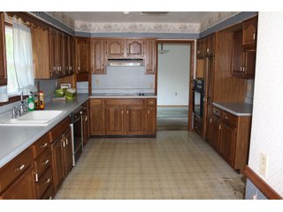 Inside Home on Tract 1 in Wabash County, Indiana - ABSOLUTE REAL ESTATE AUCTION - 20 HOMES, RENTAL PROPERTIES & 19+/- ACRES WITH HOME IN WABASH, WHITLEY & ALLEN COUNTIES, INDIANA
