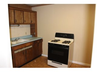 Inside Home on Tract 10 in Wabash County, Indiana - ABSOLUTE REAL ESTATE AUCTION - 20 HOMES, RENTAL PROPERTIES & 19+/- ACRES WITH HOME IN WABASH, WHITLEY & ALLEN COUNTIES, INDIANA