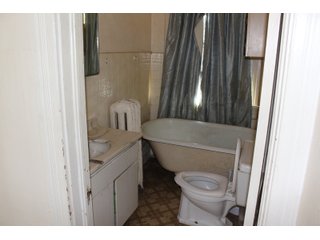 Inside Home on Tract 10 in Wabash County, Indiana - ABSOLUTE REAL ESTATE AUCTION - 20 HOMES, RENTAL PROPERTIES & 19+/- ACRES WITH HOME IN WABASH, WHITLEY & ALLEN COUNTIES, INDIANA