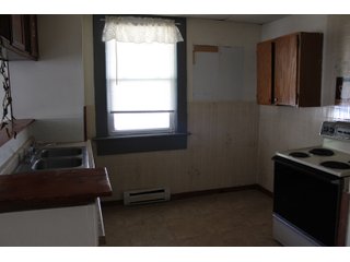 Inside Home on Tract 10 in Wabash County, Indiana - ABSOLUTE REAL ESTATE AUCTION - 20 HOMES, RENTAL PROPERTIES & 19+/- ACRES WITH HOME IN WABASH, WHITLEY & ALLEN COUNTIES, INDIANA