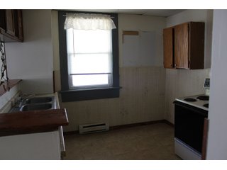Inside Home on Tract 10 in Wabash County, Indiana - ABSOLUTE REAL ESTATE AUCTION - 20 HOMES, RENTAL PROPERTIES & 19+/- ACRES WITH HOME IN WABASH, WHITLEY & ALLEN COUNTIES, INDIANA