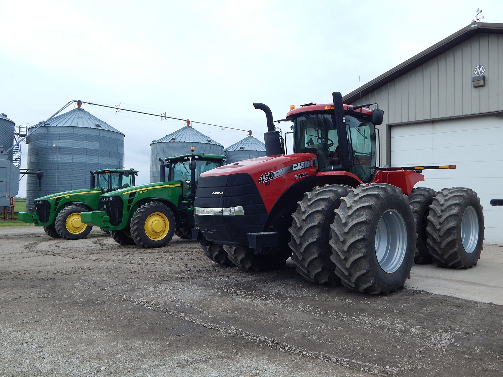 Property photo 1 - FARM EQUIPMENT AUCTION IN WILL COUNTY, ILLINOIS