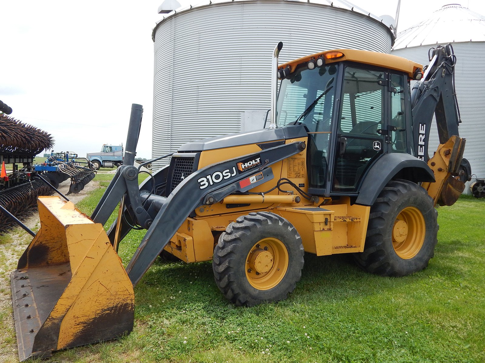 Property photo 13 - FARM EQUIPMENT AUCTION IN WILL COUNTY, ILLINOIS