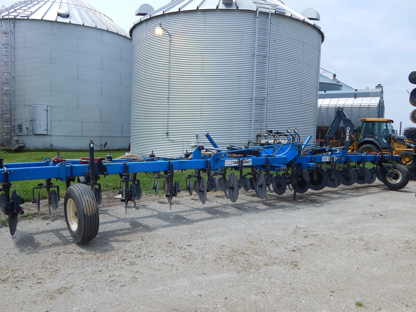 Property photo 38 - FARM EQUIPMENT AUCTION IN WILL COUNTY, ILLINOIS