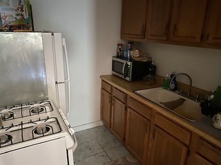 <li>Great Income property
<li>5 - one bedroom apartments
<li>Utilities paid by seller
<li>Well and septic
<li>Taxes  - $1,353.82 - REAL ESTATE FOR SALE - INCOME PROPERTY - 5 TOTAL APARTMENTS (SINGLE BEDROOMS)