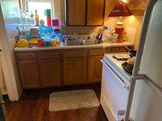 Property photo 3 - REAL ESTATE FOR SALE - INCOME PROPERTY - 5 TOTAL APARTMENTS (SINGLE BEDROOMS)